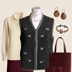 🌟 Luxurious Woolrich Sheep Wool Vest – Size L – Timeless Vintage Elegance 🌟